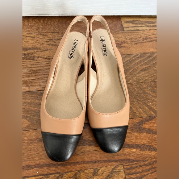 Life Stride Women's Two-Tone Slingback Heels - Picture 3 of 10